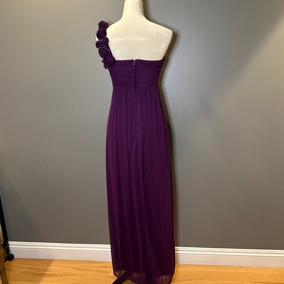 Formal Dress One Strap, Chiffon. Eggplant purple. Fits like an XS - Picture 4 of 5
